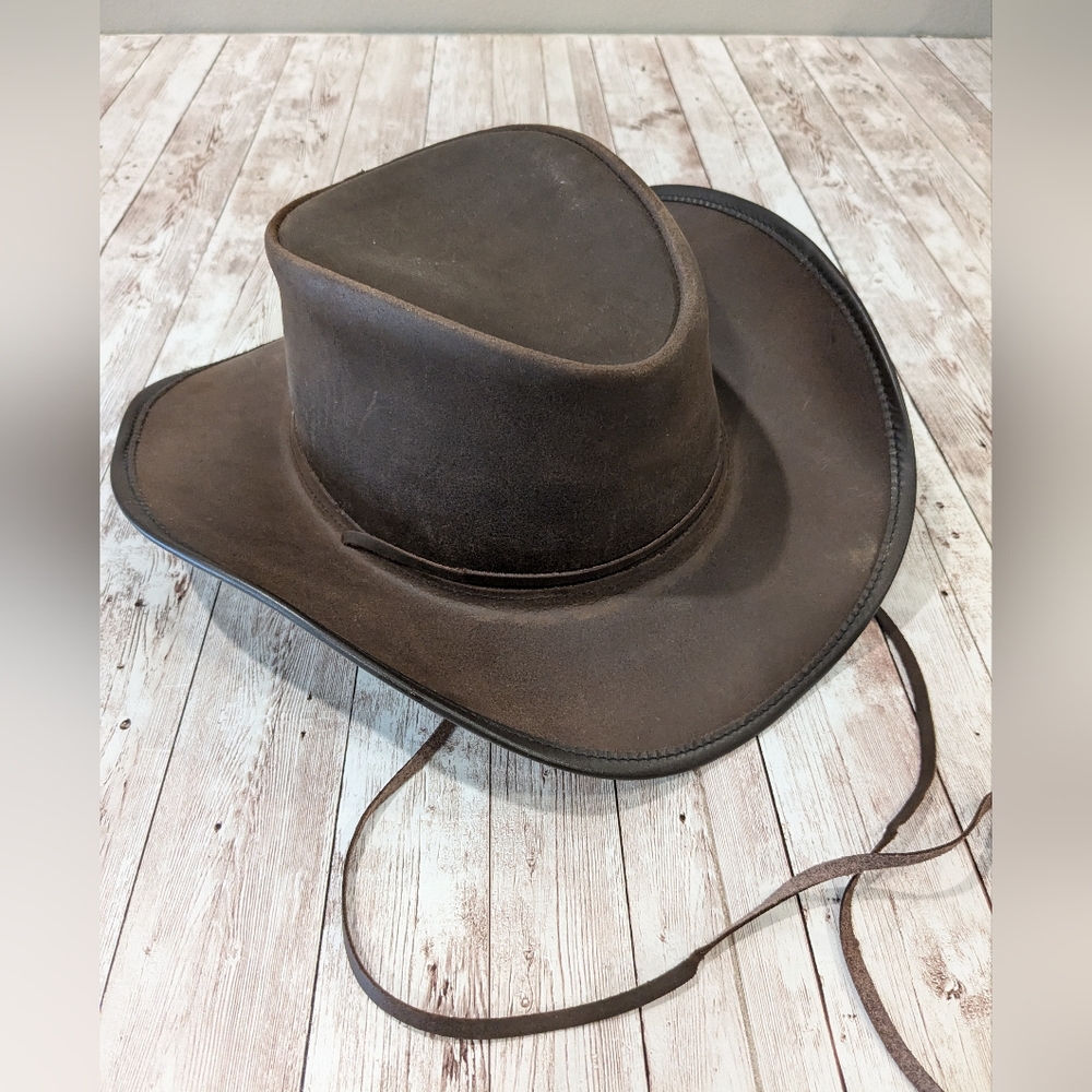 Winfield Cover Company Vintage Structured Leather Outback Curved Brim Hat